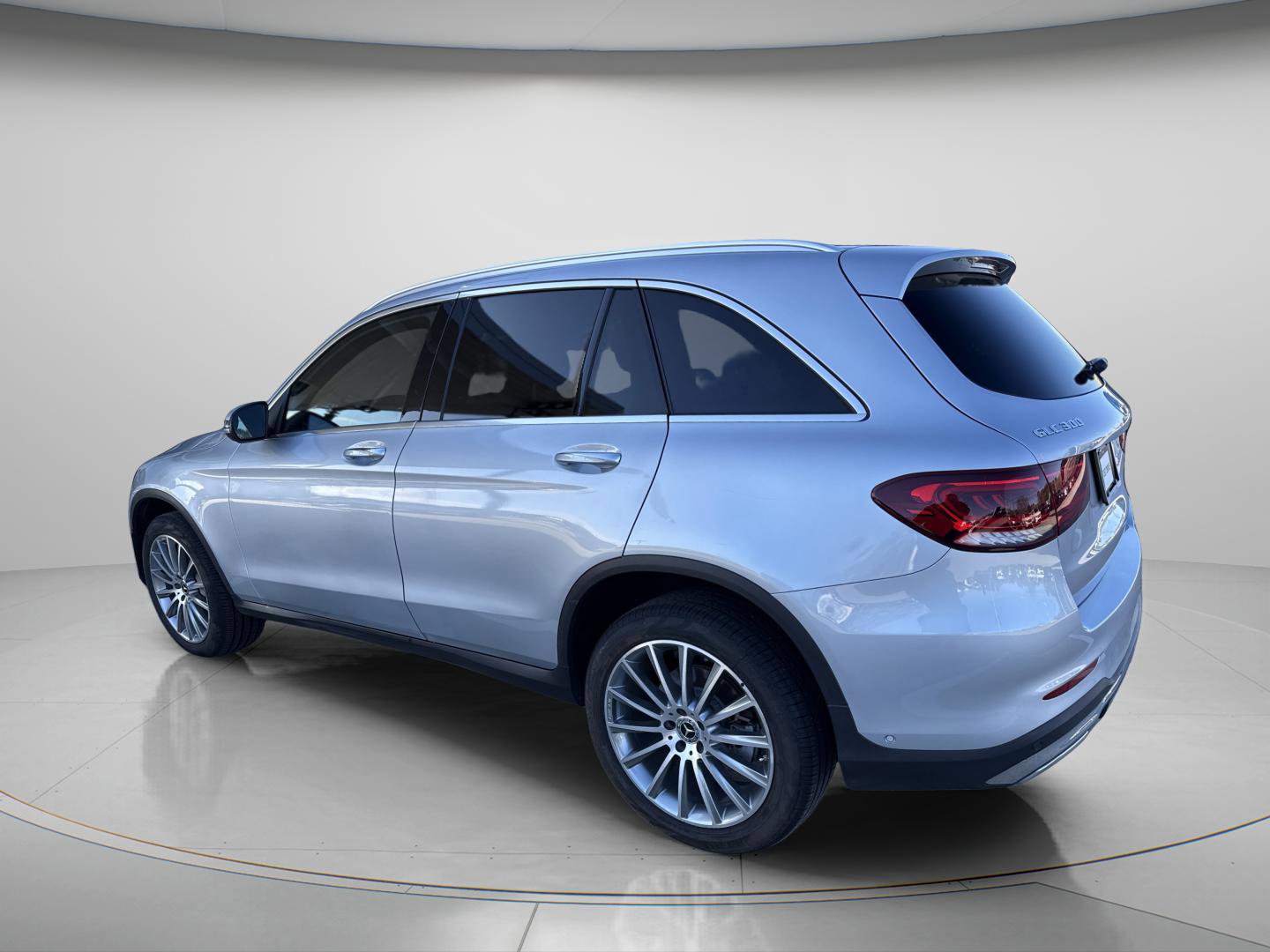 Certified 2022 Mercedes-Benz GLC 300 image 4