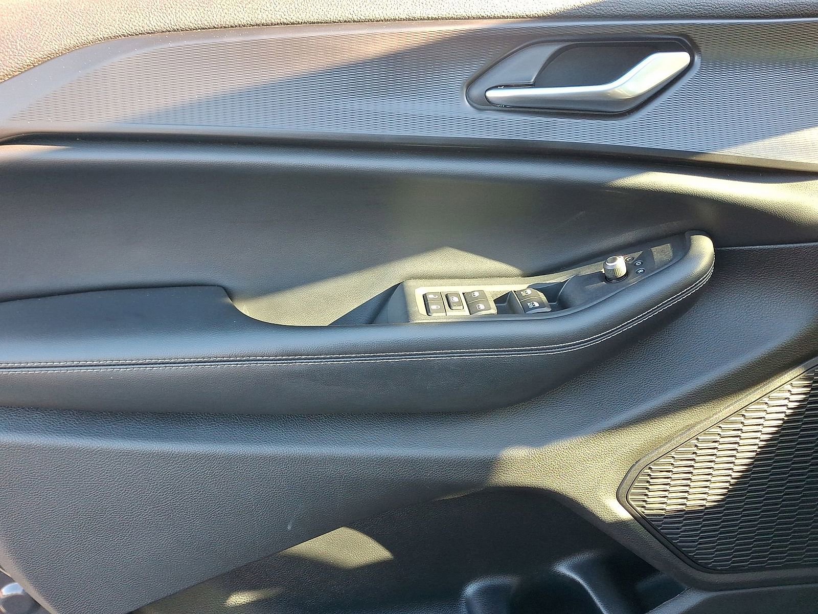 Used 2023 Jeep Grand Cherokee Altitude image 16