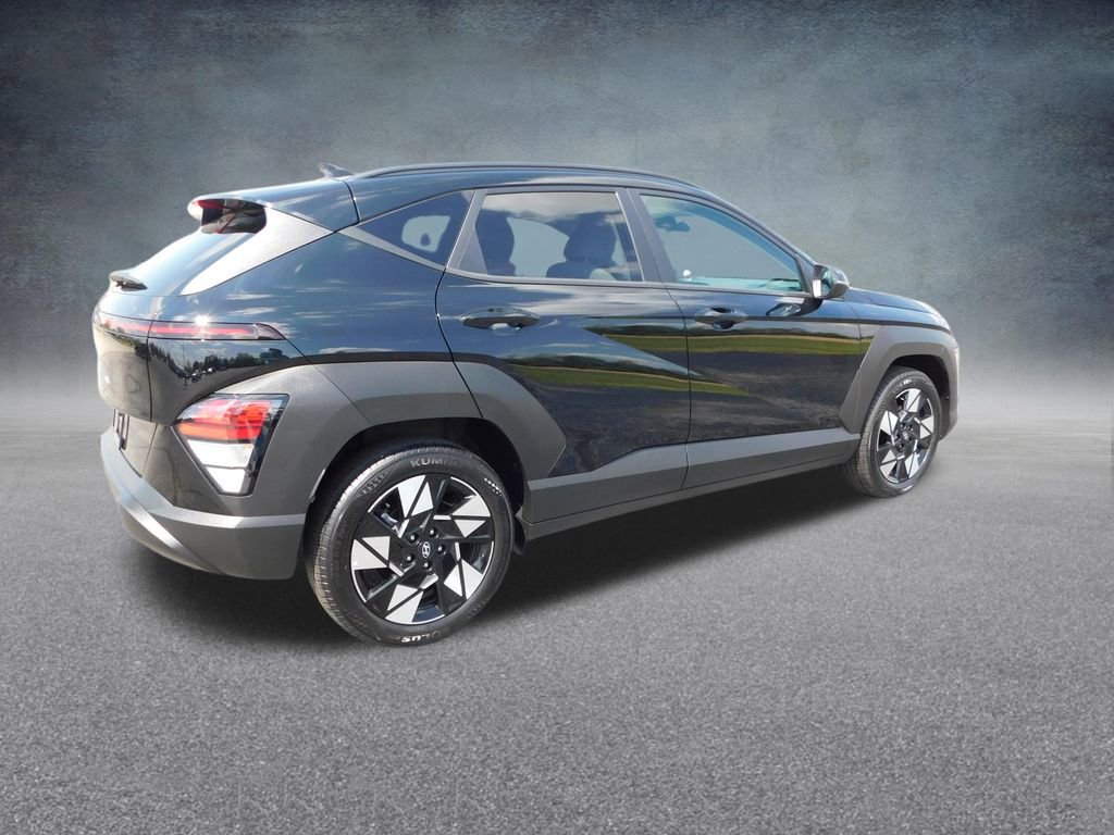 Used 2025 Hyundai Kona SEL FWD image 3