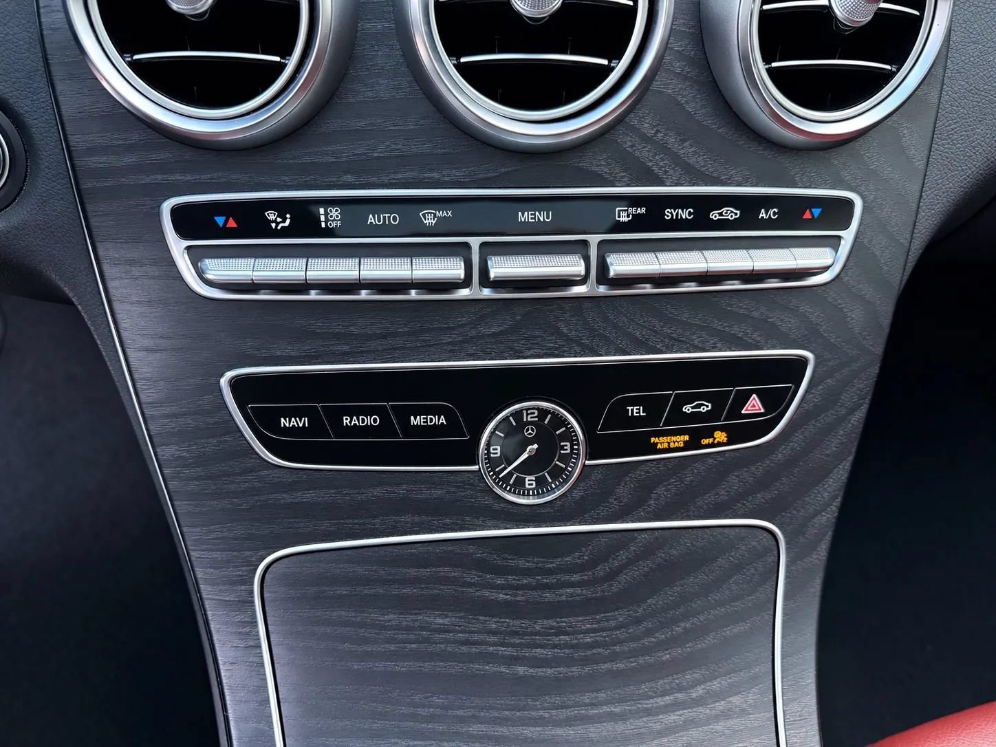 Used 2019 Mercedes-Benz C 300 4MATIC Sedan image 13