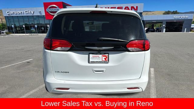 Used 2023 Chrysler Voyager LX FWD image 4