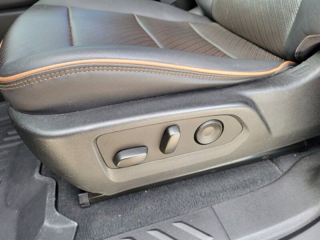 Used 2023 GMC Canyon AT4 w/ AT4 Premium Package image 24