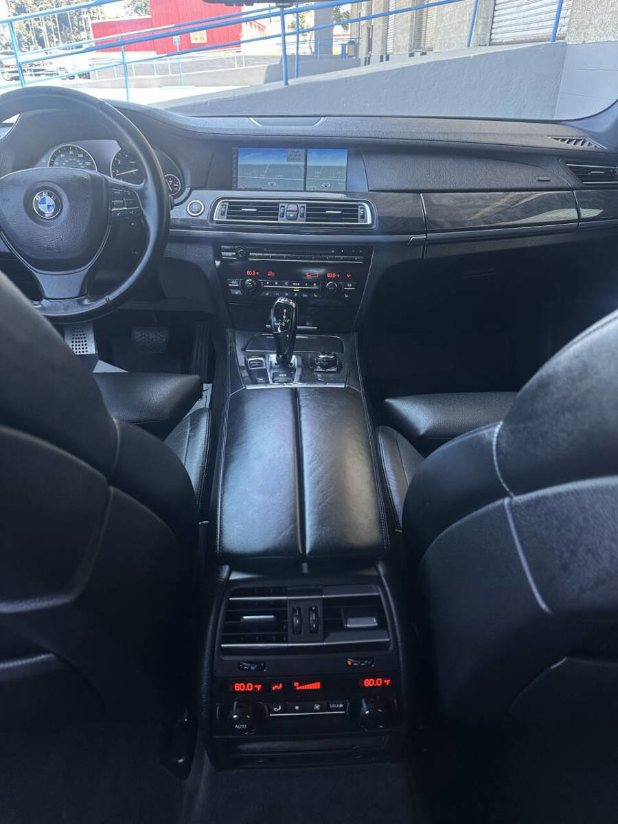 Used 2012 BMW 750Li image 13