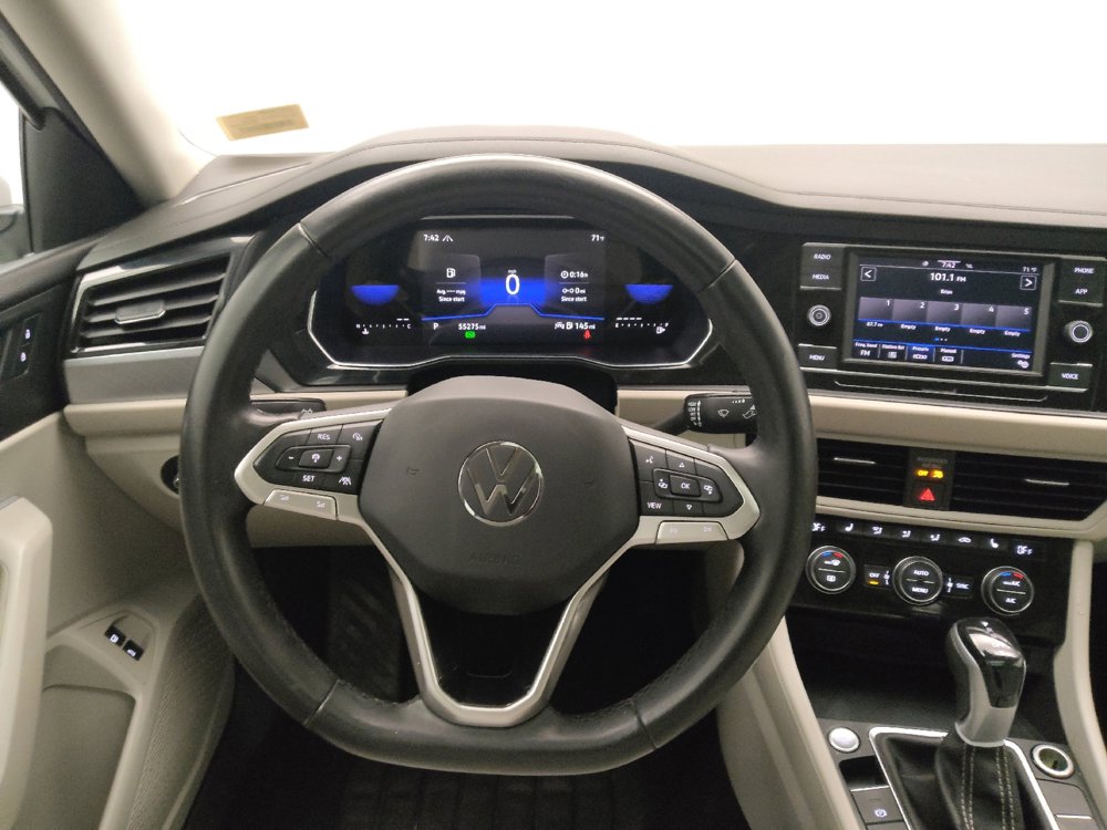 Used 2023 Volkswagen Jetta SE w/ Panoramic Sunroof Package FWD image 22