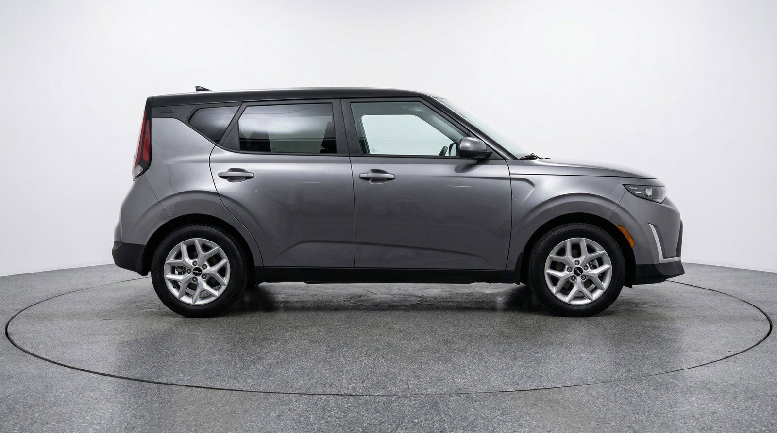 Used 2025 Kia Soul LX w/ LX Technology Package image 11