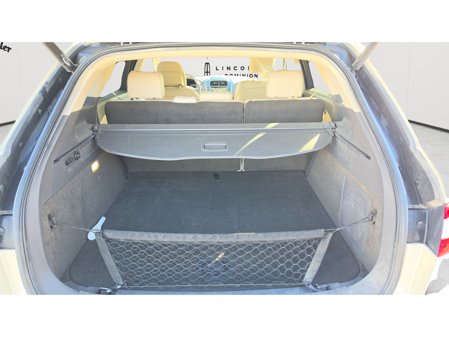 Used 2016 Lincoln MKX Select w/ Select Plus Package FWD image 23