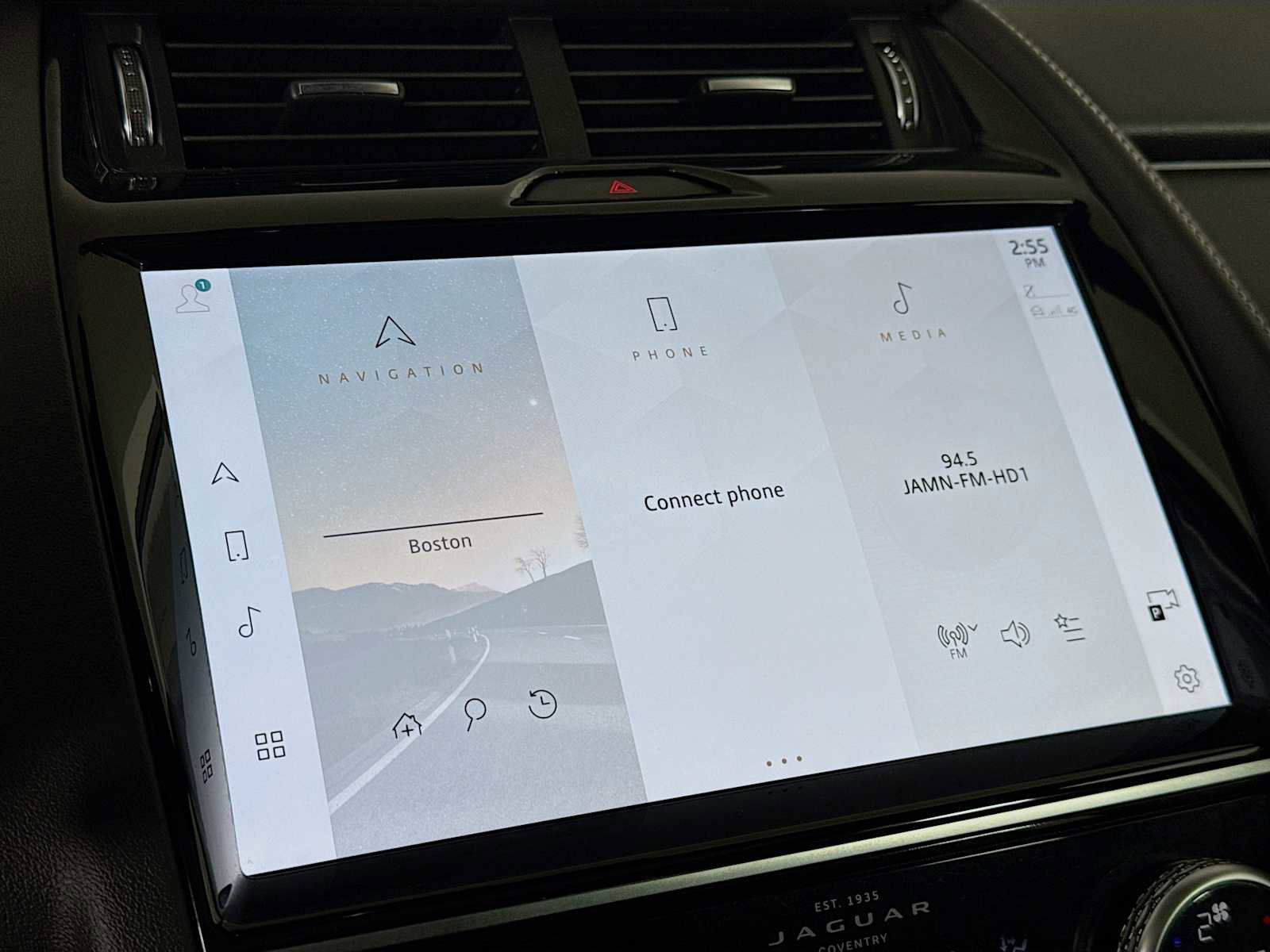 Used 2024 Jaguar E-PACE R-Dynamic SE image 13