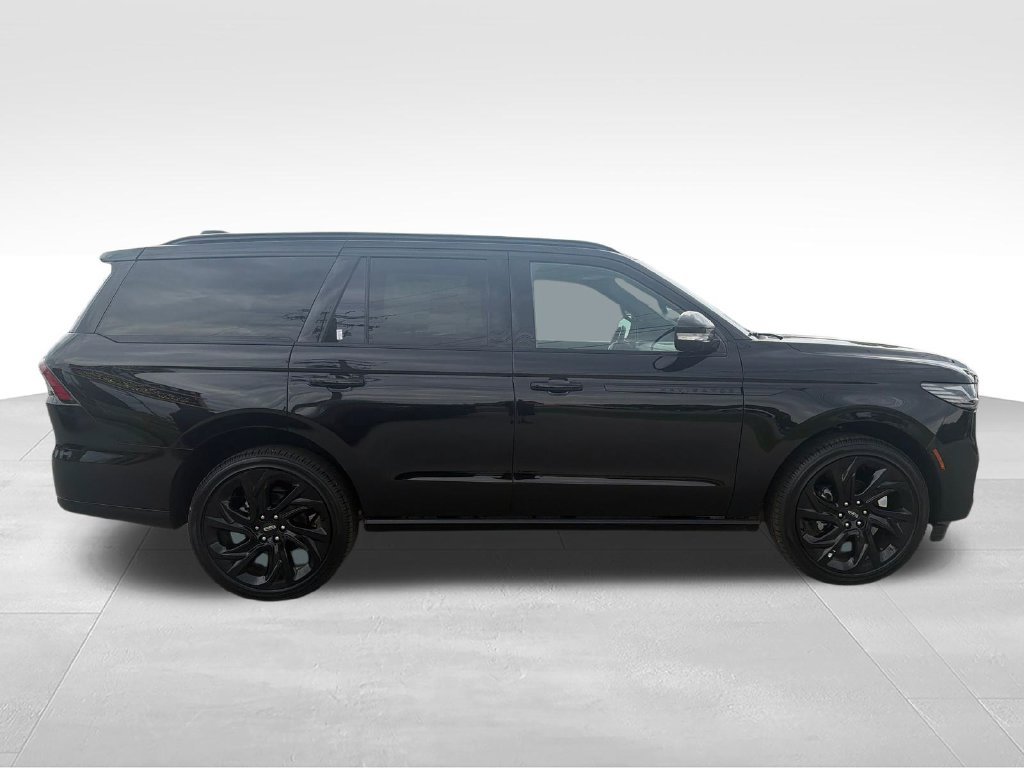 New 2027 Lincoln Navigator Reserve w/ Jet Appearance Package AWD/4WD image 6