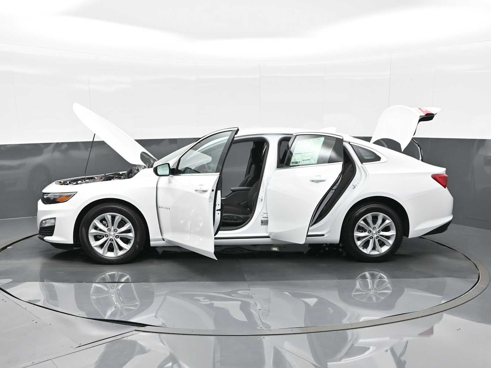 New 2025 Chevrolet Malibu LT FWD image 36