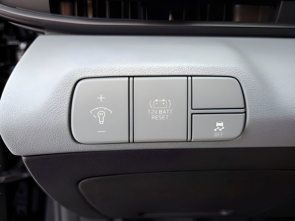 New 2026 Hyundai Elantra Limited image 26