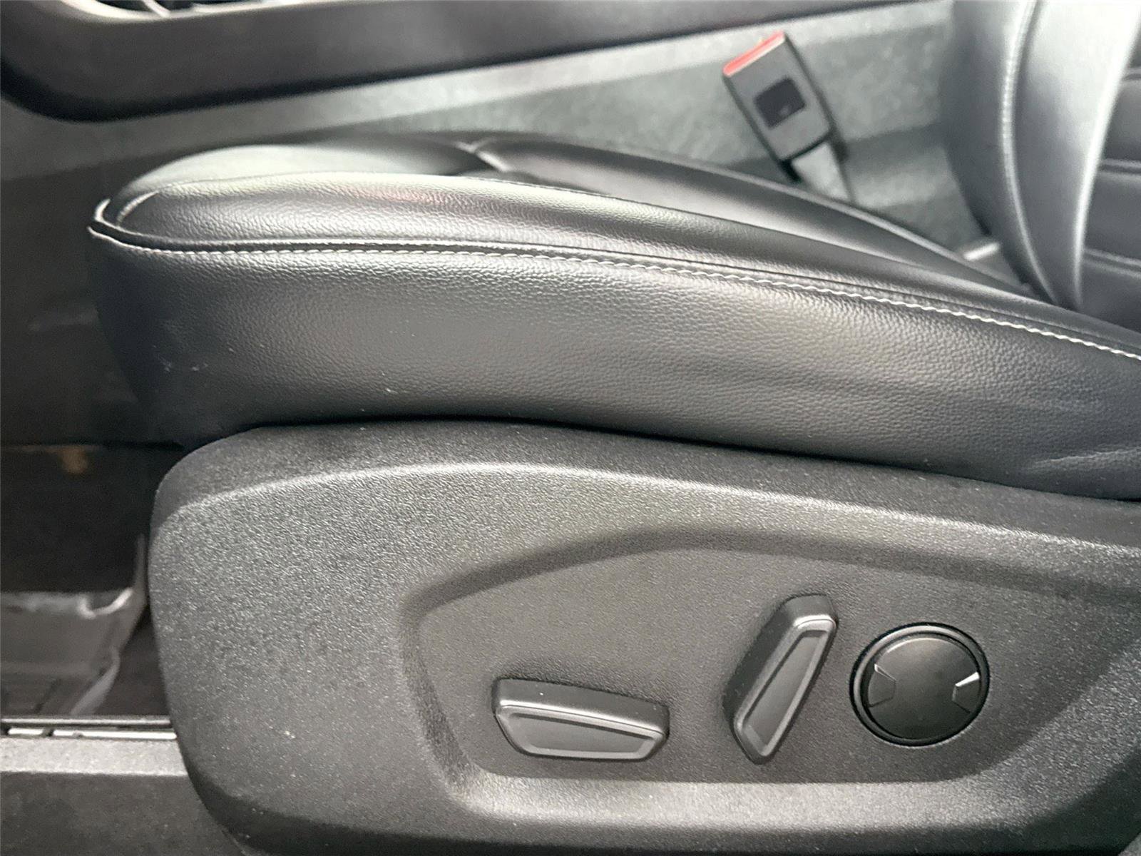 Used 2023 Ford Edge SEL image 28