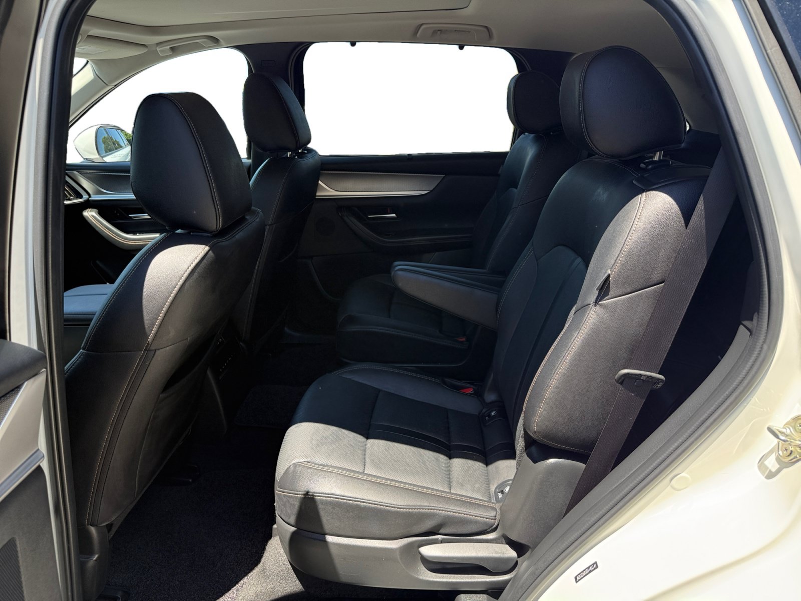 Certified 2024 MAZDA CX-90 Plug-In Hybrid w/ Premium Pkg AWD/4WD image 16