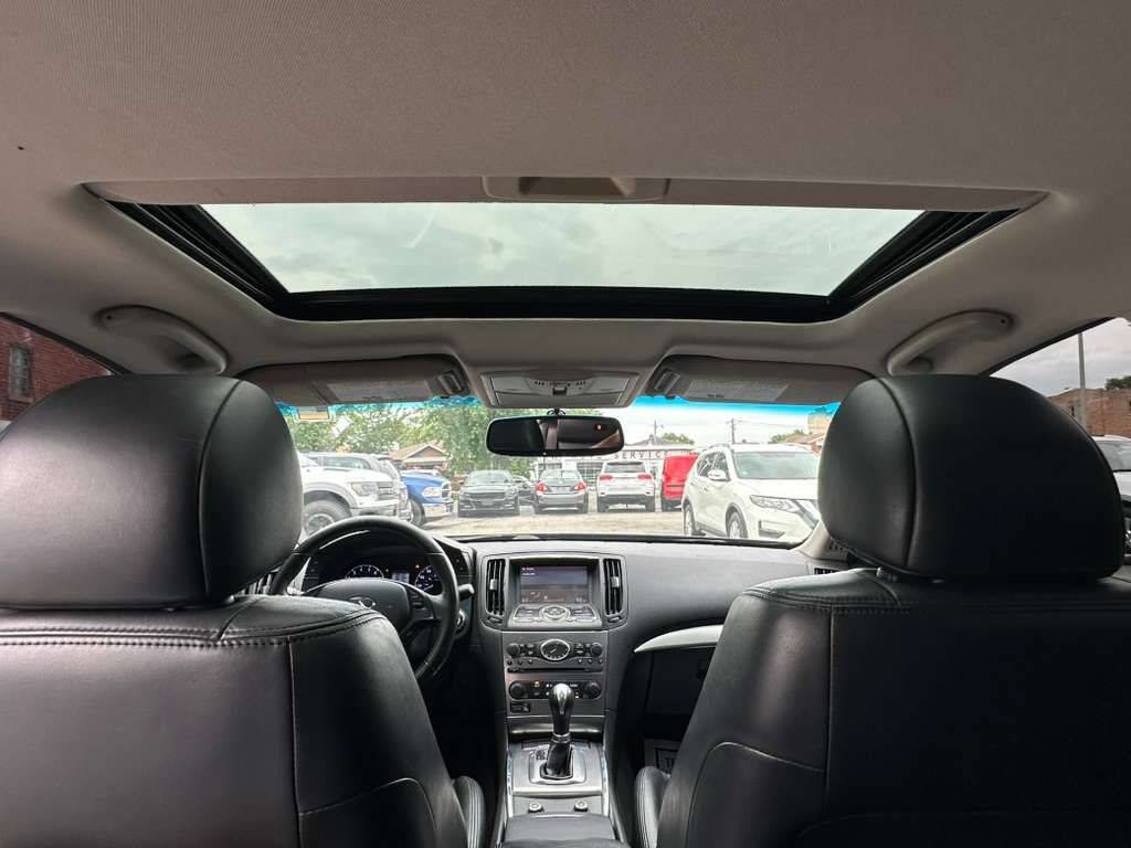 Used 2015 INFINITI Q40 w/ Moonroof Package RWD image 22