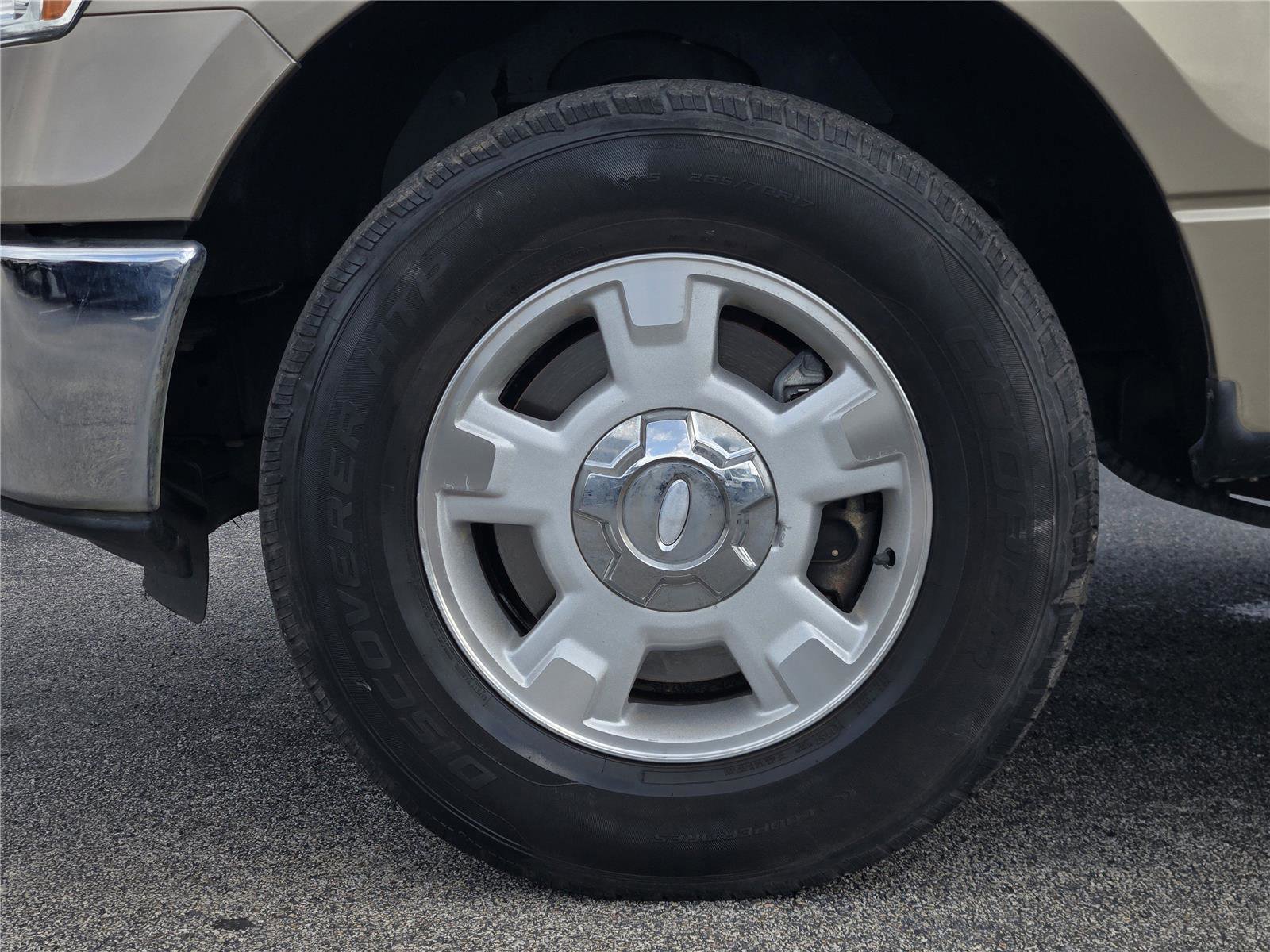 Used 2013 Ford F150 XLT w/ Mid Equipment Group RWD image 11