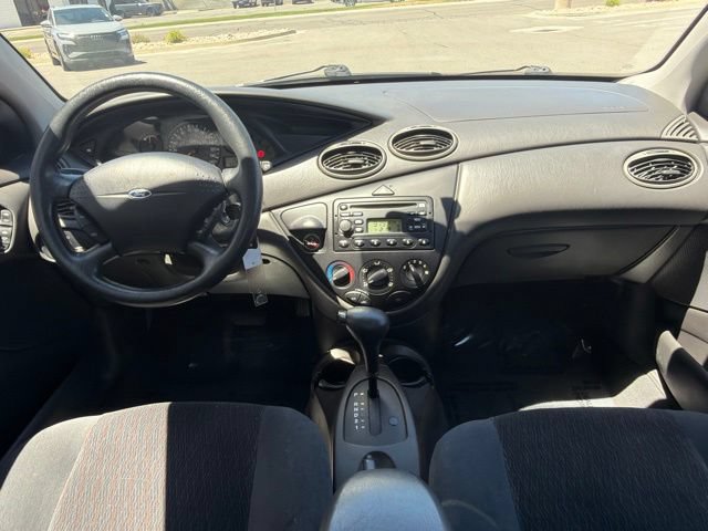 Used 2001 Ford Focus SE FWD image 12