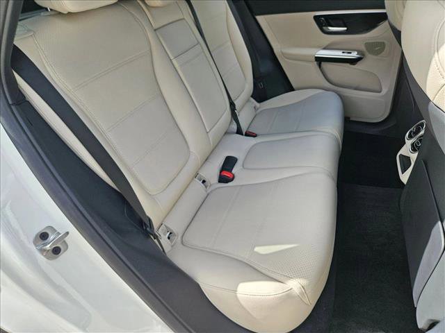 Used 2026 Mercedes-Benz GLC 300 image 18