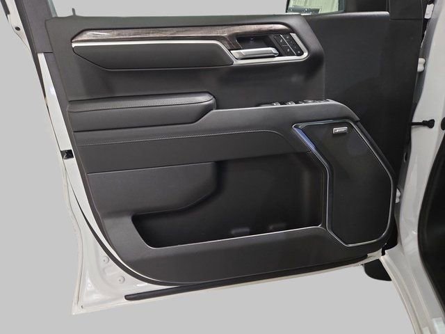 Used 2022 Chevrolet Silverado 1500 LTZ image 30