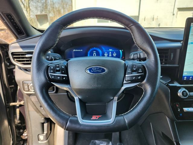 Used 2017 Ford Explorer Sport w/ Equipment Group 401A image 30