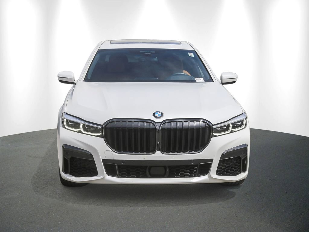Certified 2022 BMW 750i xDrive w/ Autobahn Package AWD/4WD image 2