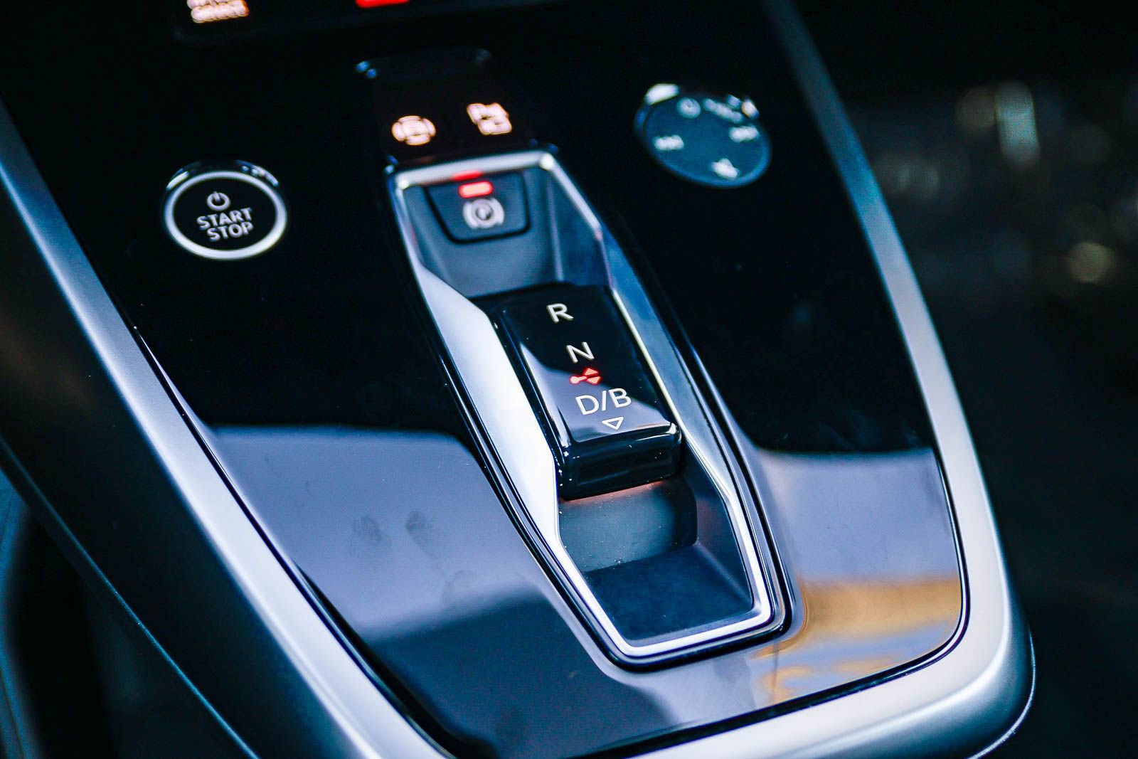 Certified 2023 Audi Q4 e-tron Premium Plus w/ Premium Plus image 24