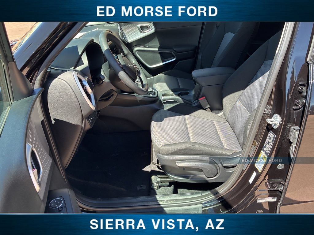 Certified 2025 Kia Soul LX FWD image 19