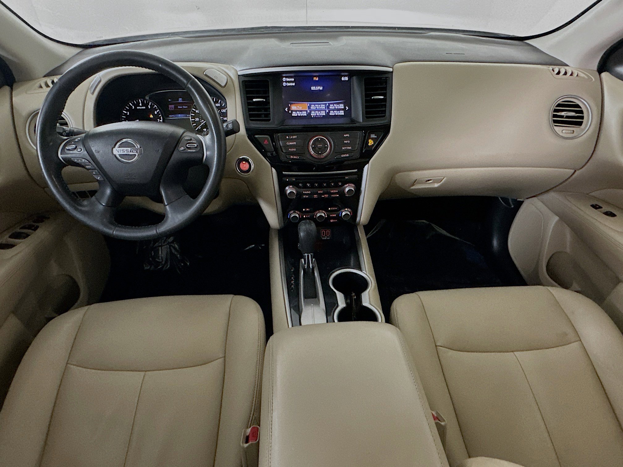 Used 2018 Nissan Pathfinder SV image 26