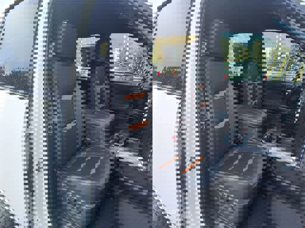 Used 2022 GMC Sierra 2500 AT4 w/ AT4 Premium Plus Package image 25