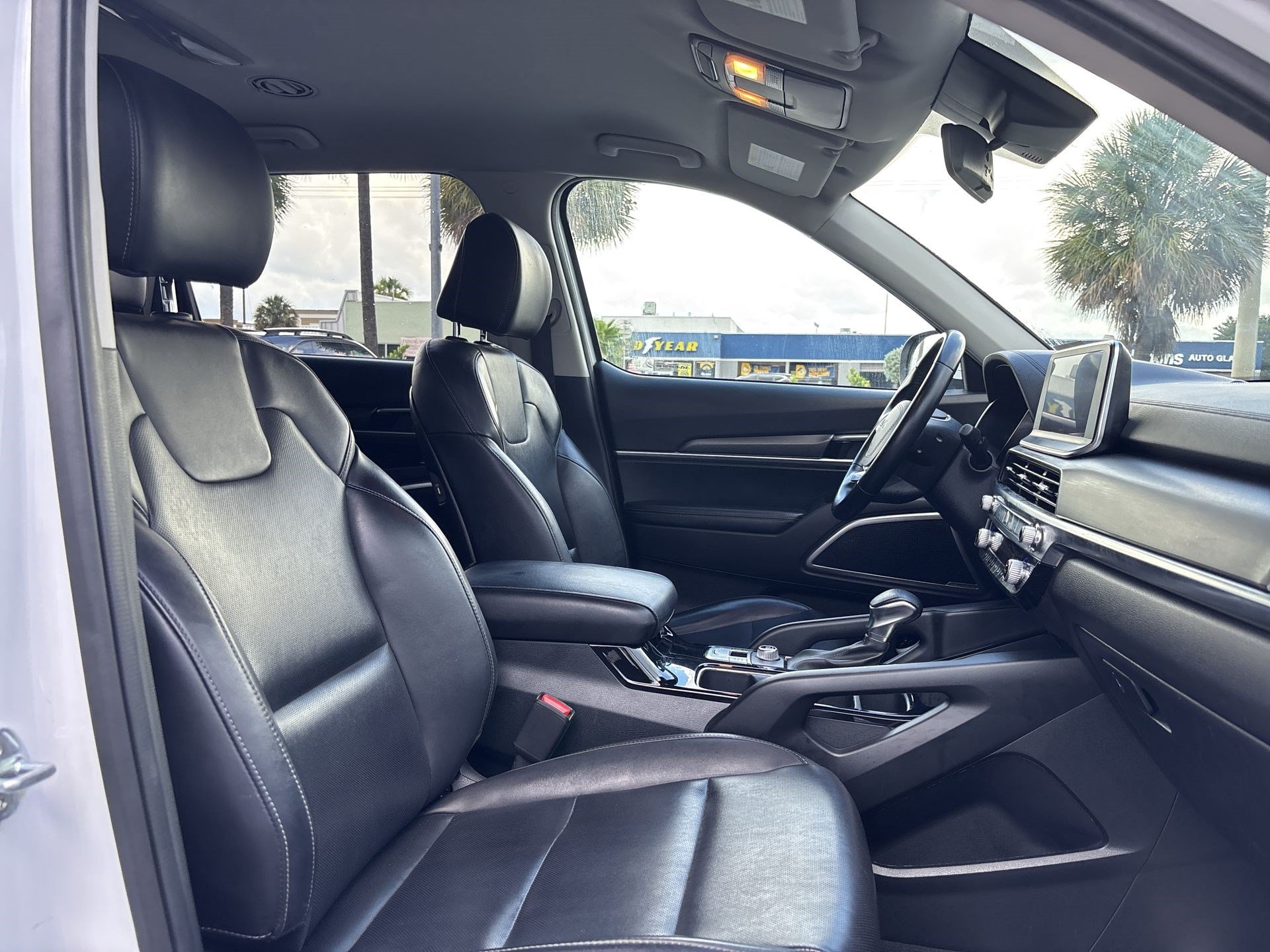 Used 2022 Kia Telluride LX FWD image 23