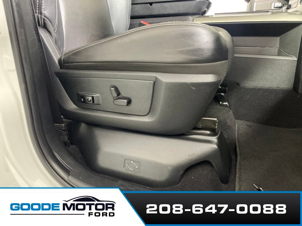 Used 2014 RAM 3500 Laramie w/ Convenience Group AWD/4WD image 25