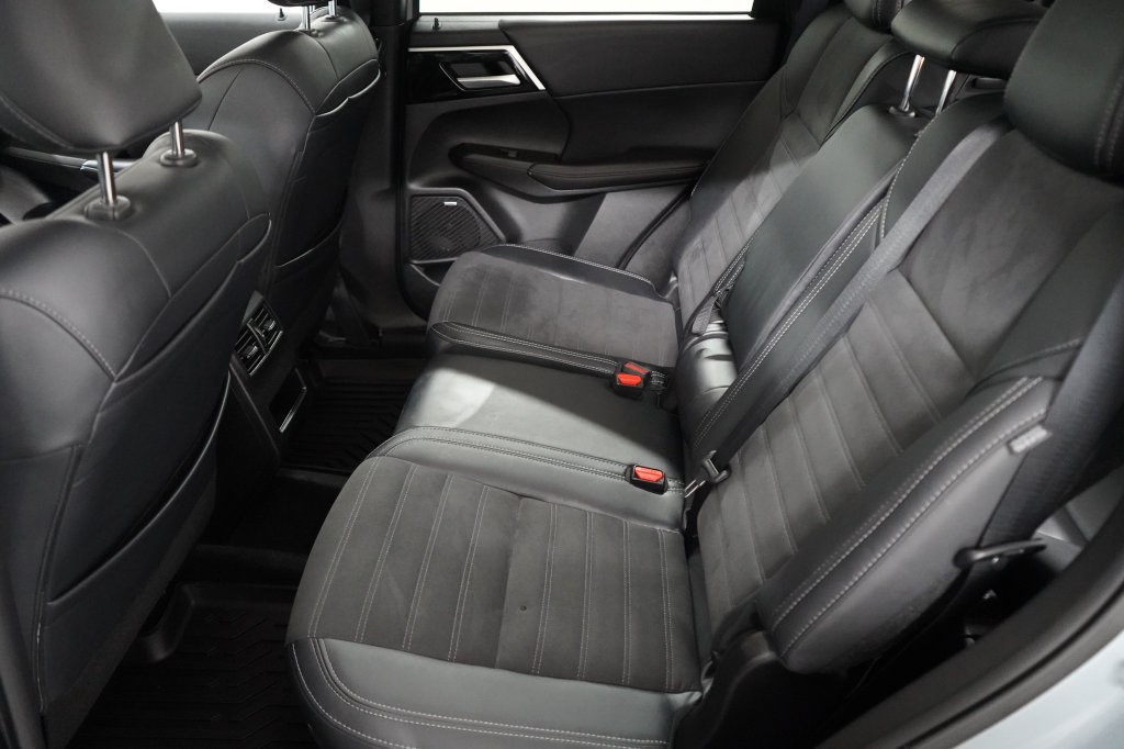 Used 2026 Mitsubishi Outlander AWD image 20