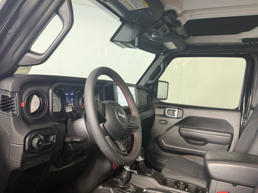 Used 2024 Jeep Wrangler Unlimited Rubicon w/ Capability Package image 22