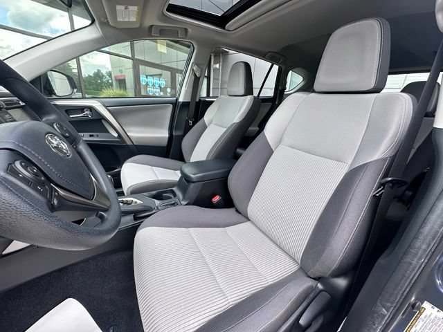 Used 2014 Toyota RAV4 XLE AWD/4WD image 18