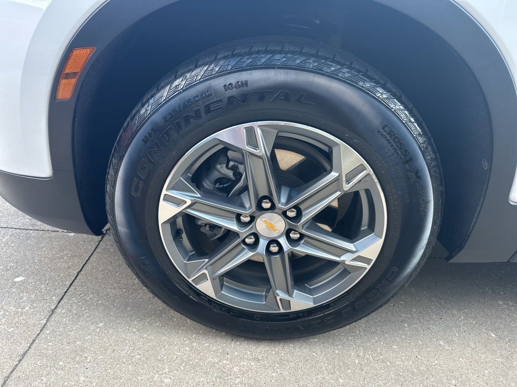 Used 2025 Chevrolet Blazer LT image 6