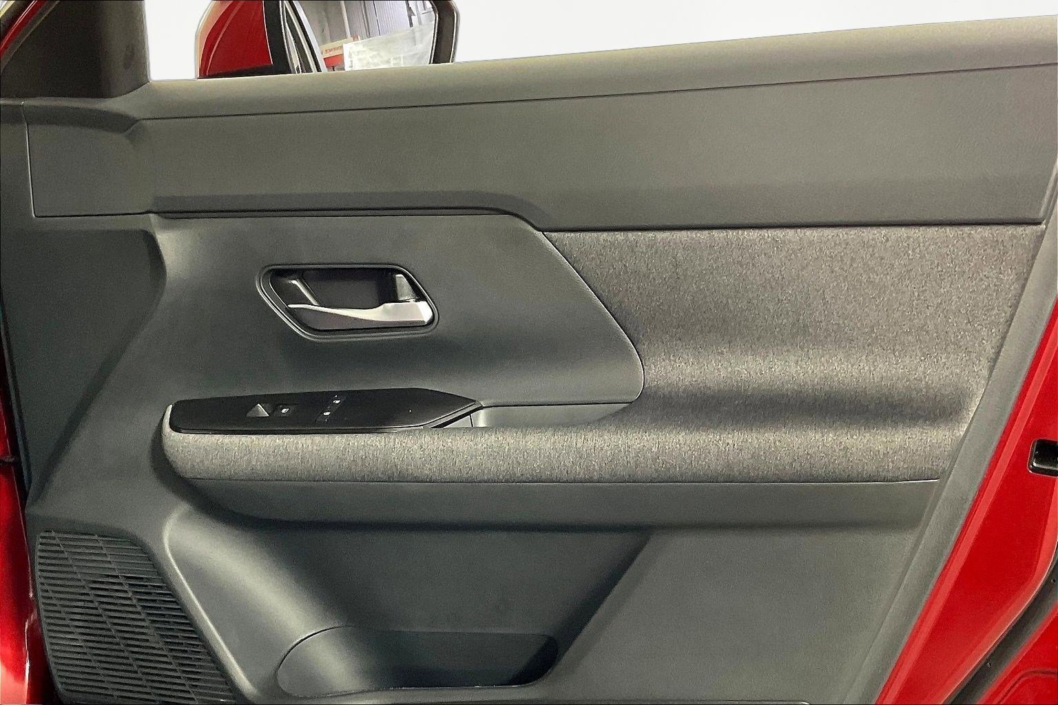 Certified 2025 Nissan Kicks SV w/ SV Premium Package image 27