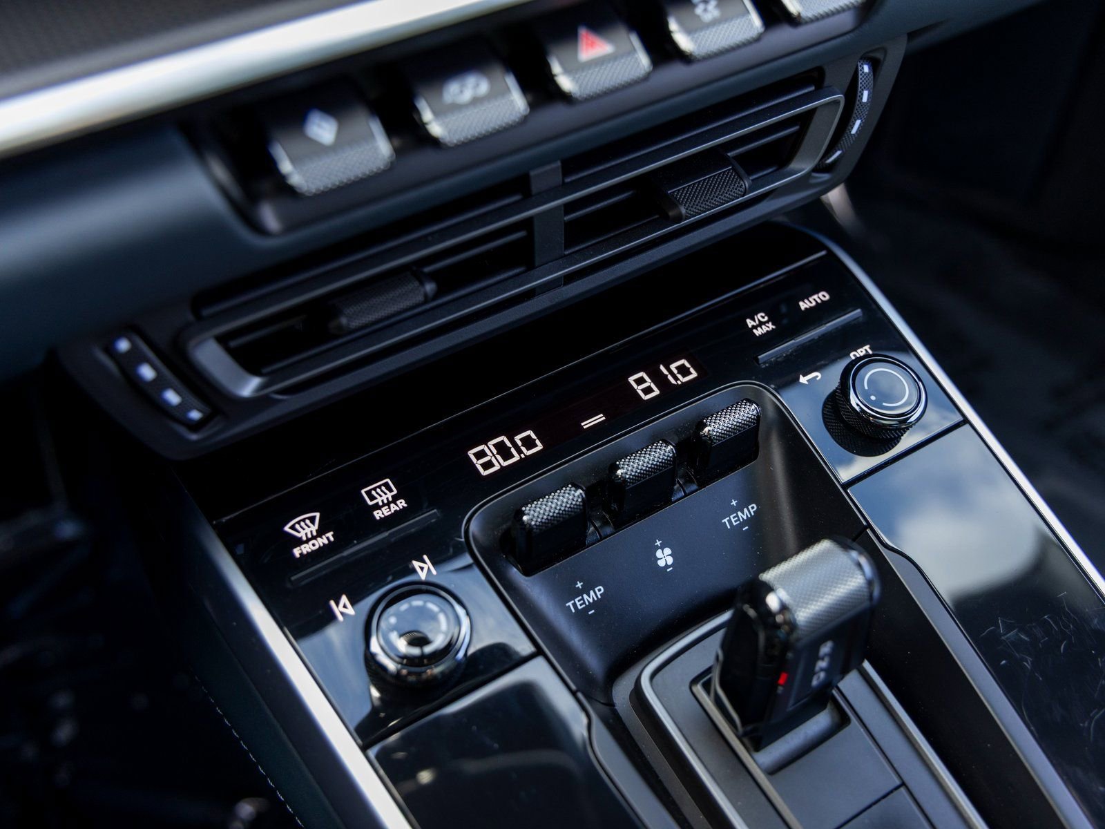 Certified 2022 Porsche 911 Turbo S image 40