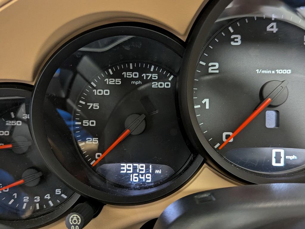 Used 2017 Porsche 911 Carrera RWD image 36