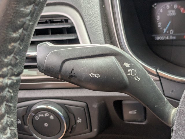 Used 2018 Ford Fusion SE w/ Fusion SE Technology Package image 6