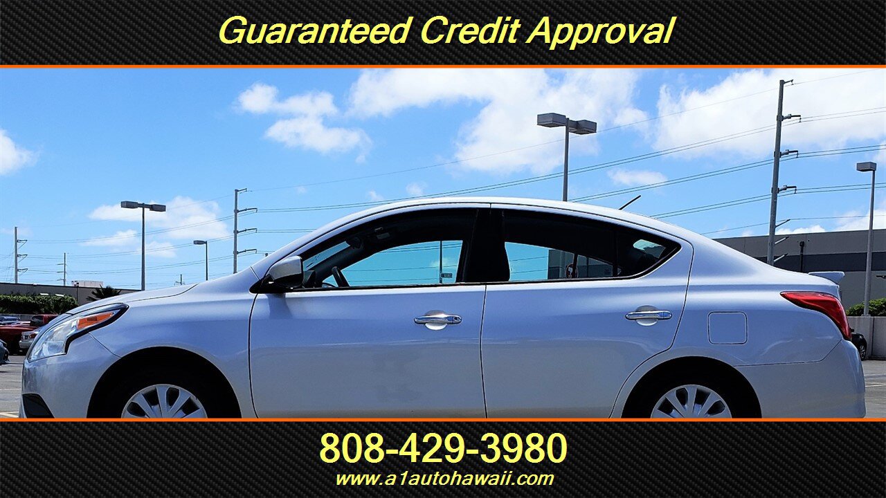 Used 2018 Nissan Versa SV FWD image 2