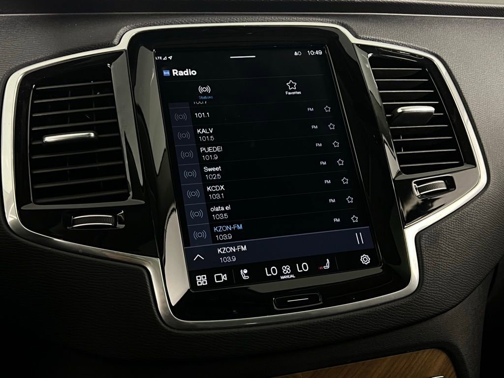 Used 2025 Volvo XC90 B6 Plus image 17