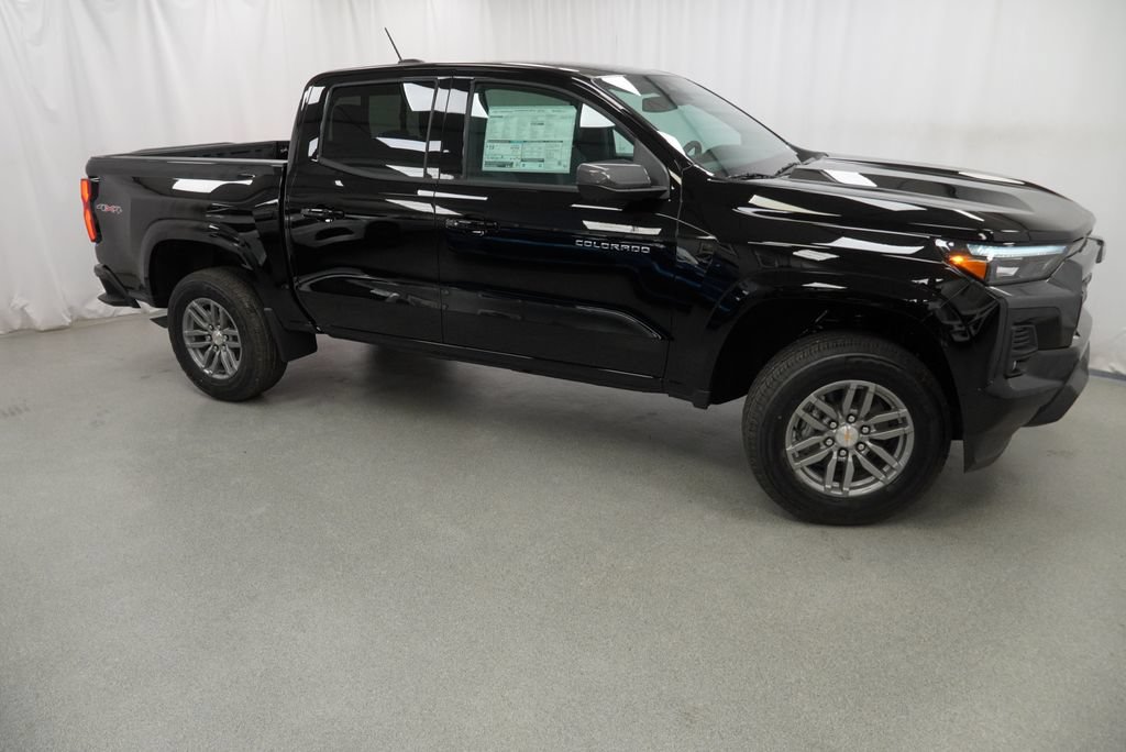 New 2026 Chevrolet Colorado LT w/ LT Convenience Package AWD/4WD image 6