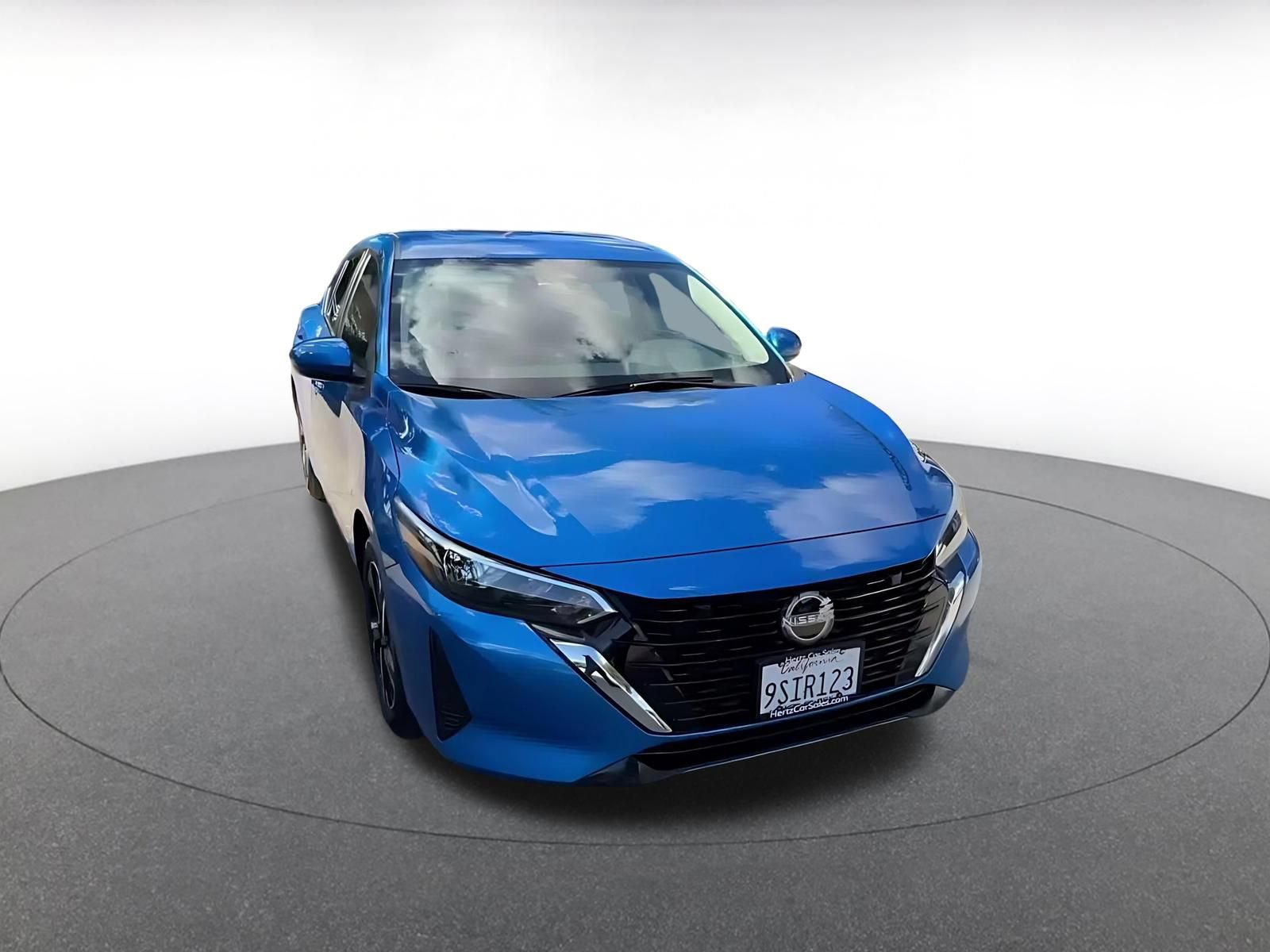 Used 2025 Nissan Sentra SV FWD image 3