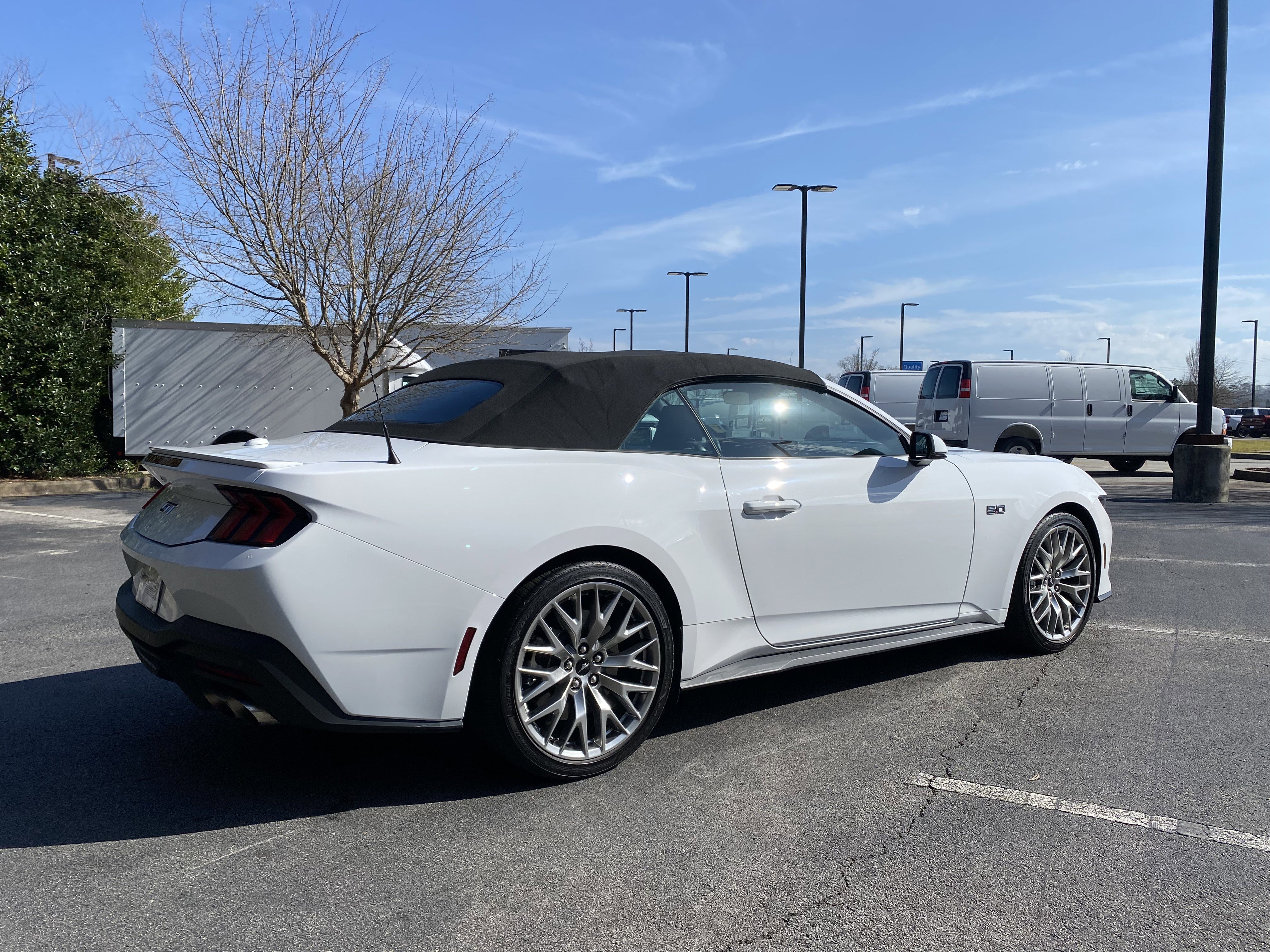 Used 2025 Ford Mustang GT Premium image 9