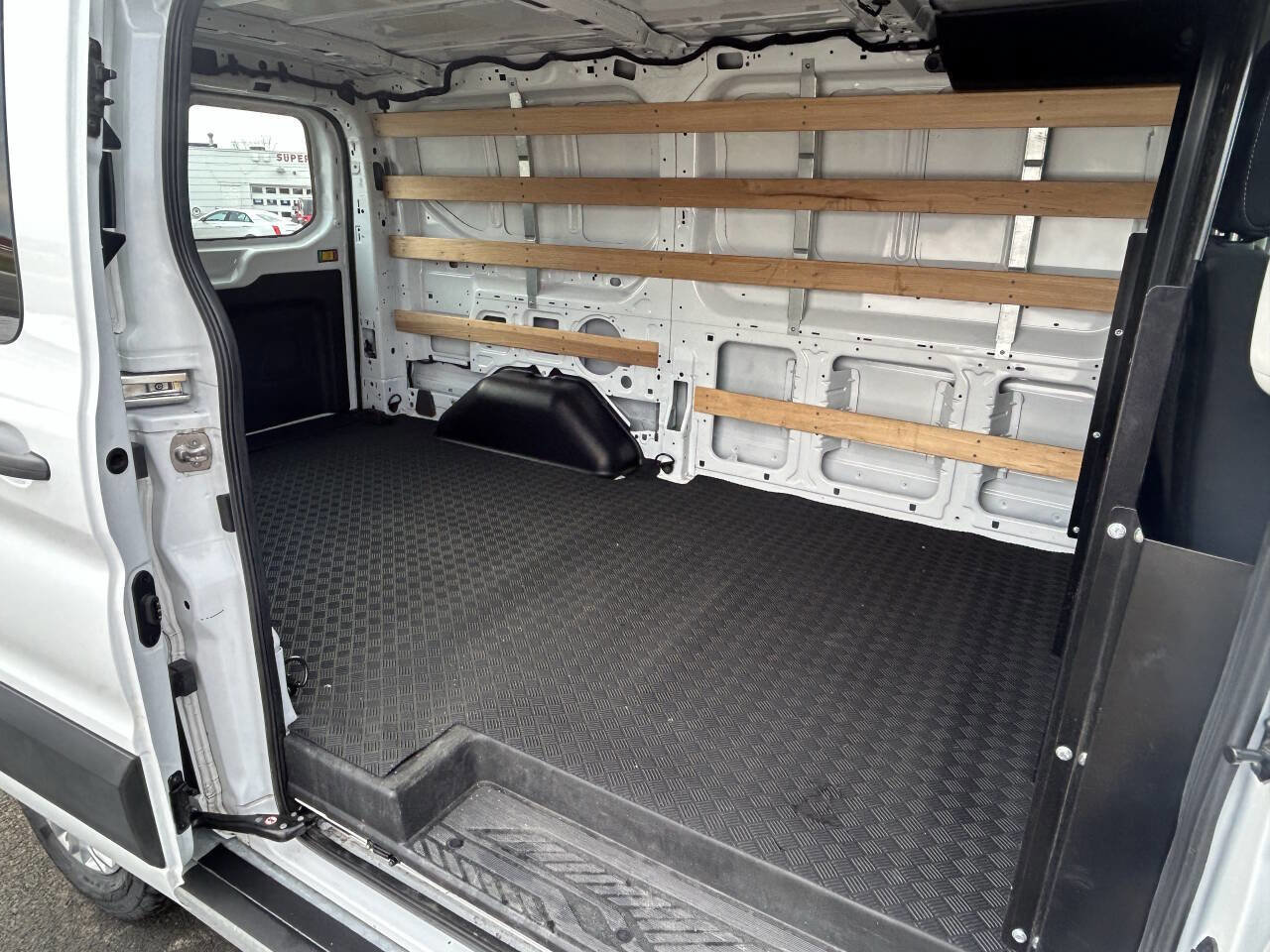 Used 2024 Ford Transit 250 Low Roof w/ Exterior Upgrade Package image 4