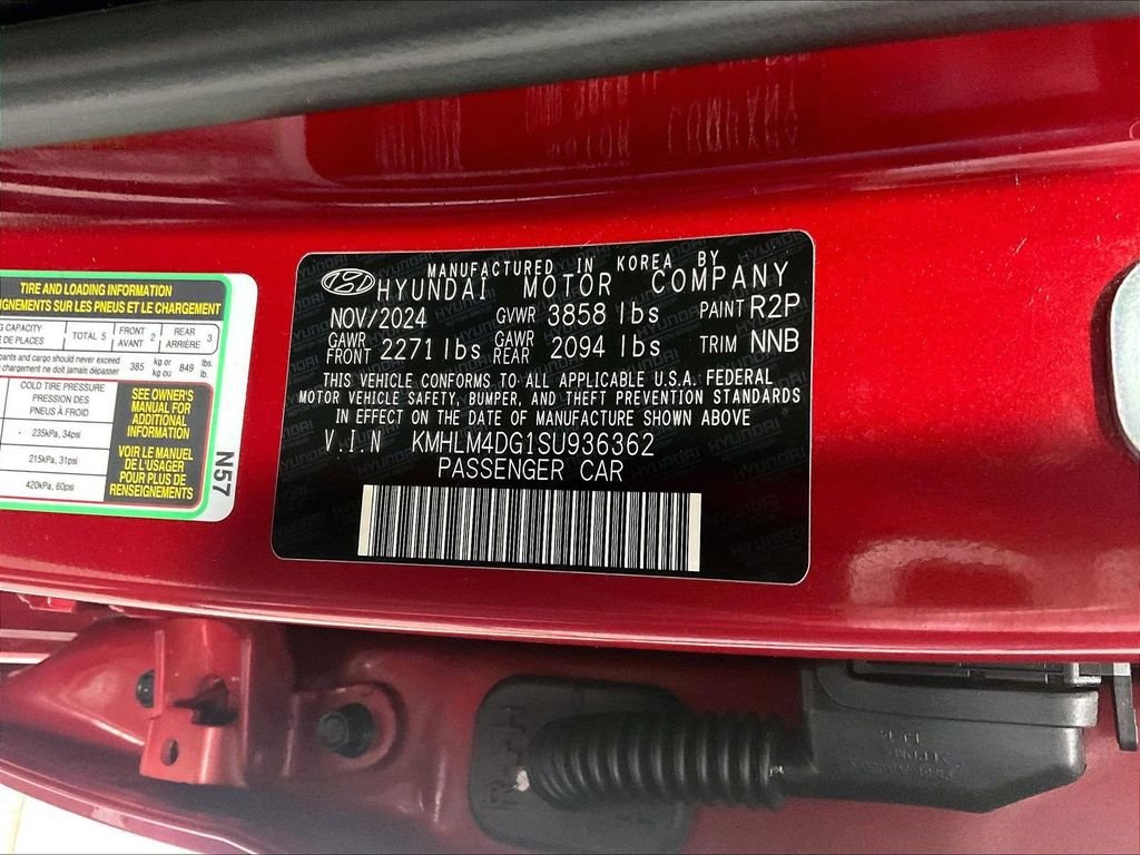 Certified 2025 Hyundai Elantra Sport FWD image 34