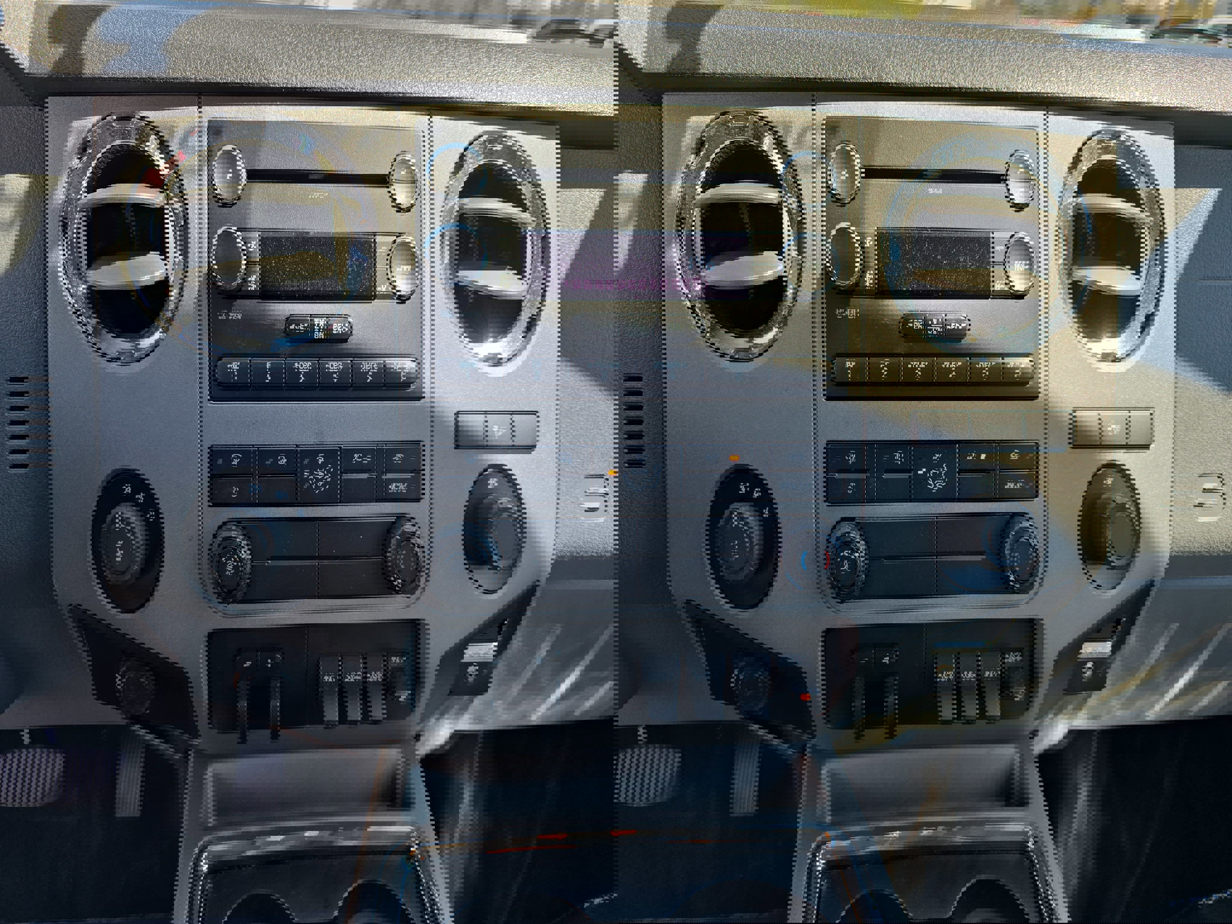 Used 2016 Ford F250 XLT w/ XLT Premium Package image 26