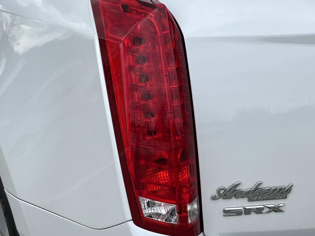 Used 2016 Cadillac SRX Luxury w/ Driver Awareness Package image 10