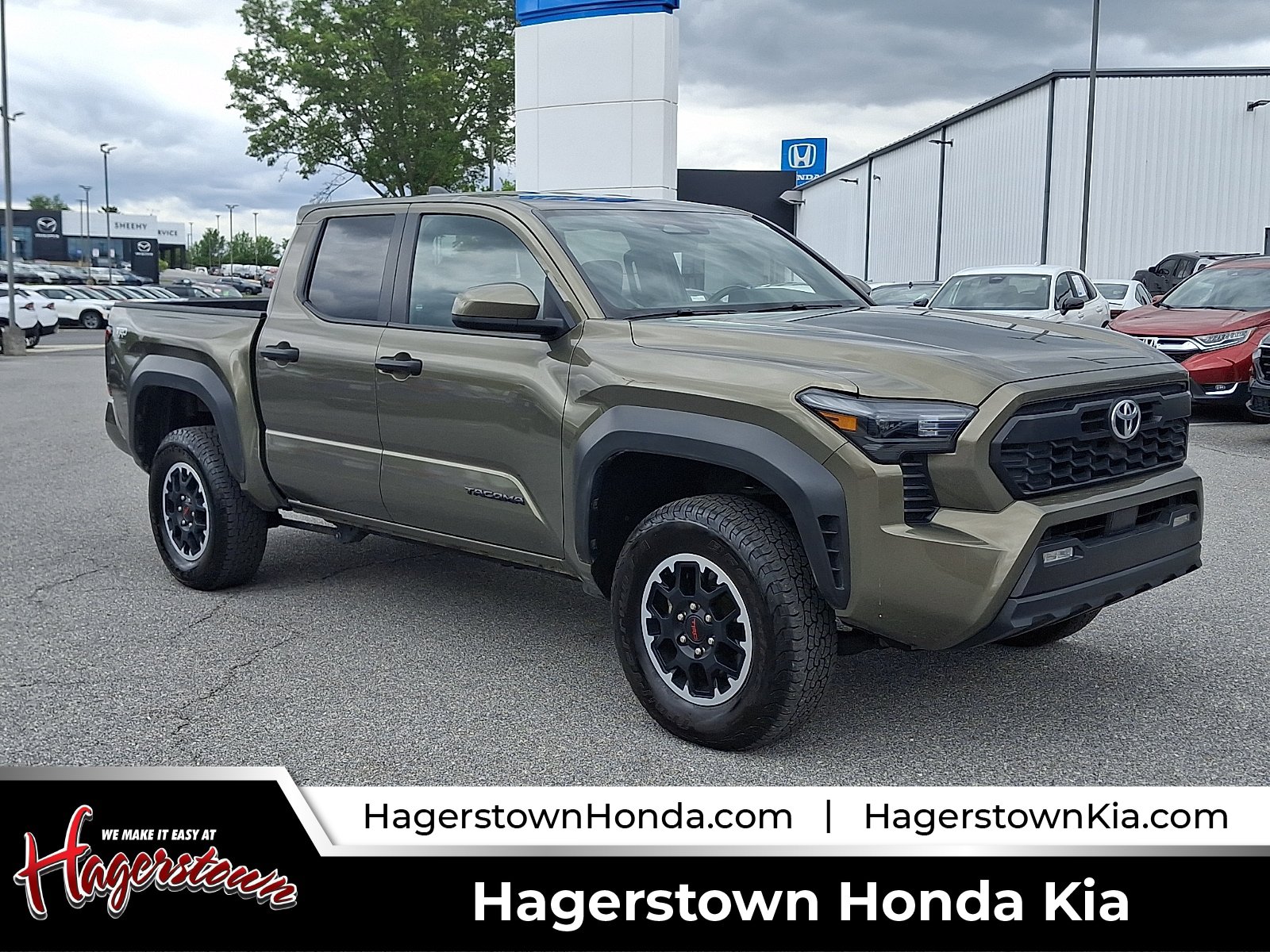 Used 2024 Toyota Tacoma TRD Off-Road AWD/4WD image 1