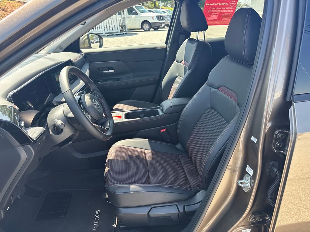 Certified 2025 Nissan Kicks SR image 11