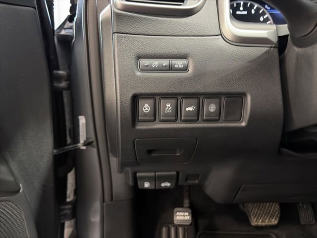 Used 2020 Nissan Murano SL w/ Moonroof Package AWD/4WD image 17