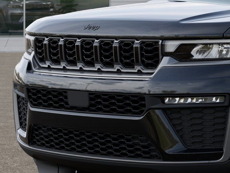New 2026 Jeep Grand Cherokee Limited RWD image 11